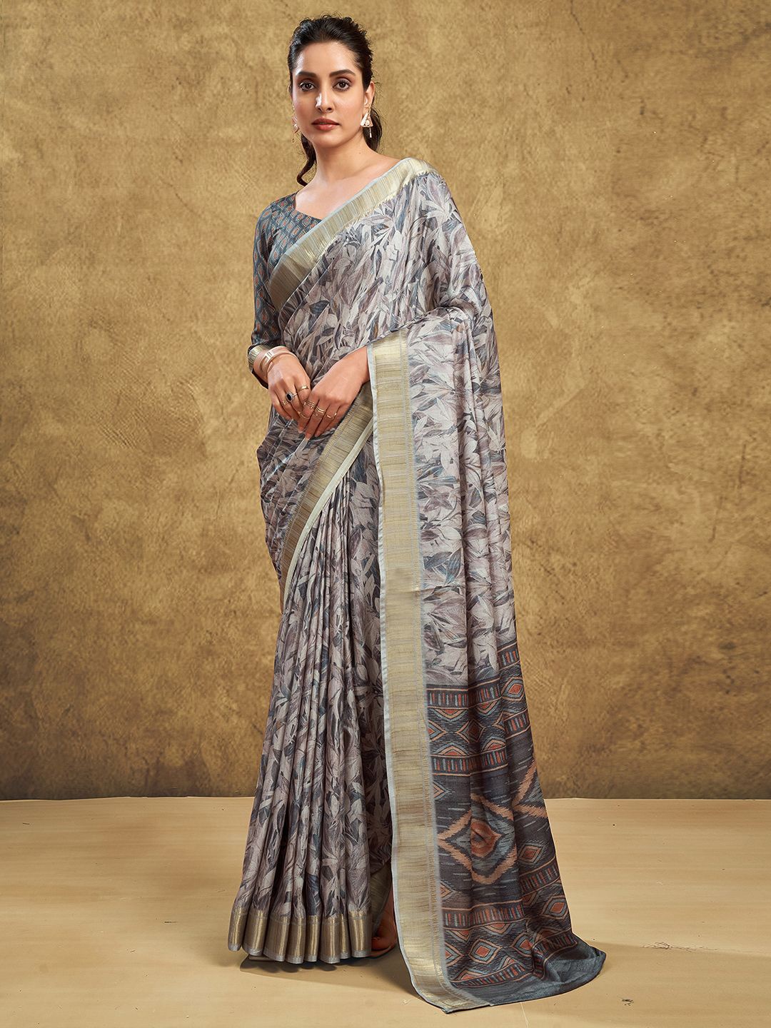 

Mitera Women Printed Zari Detailed Saree, Grey