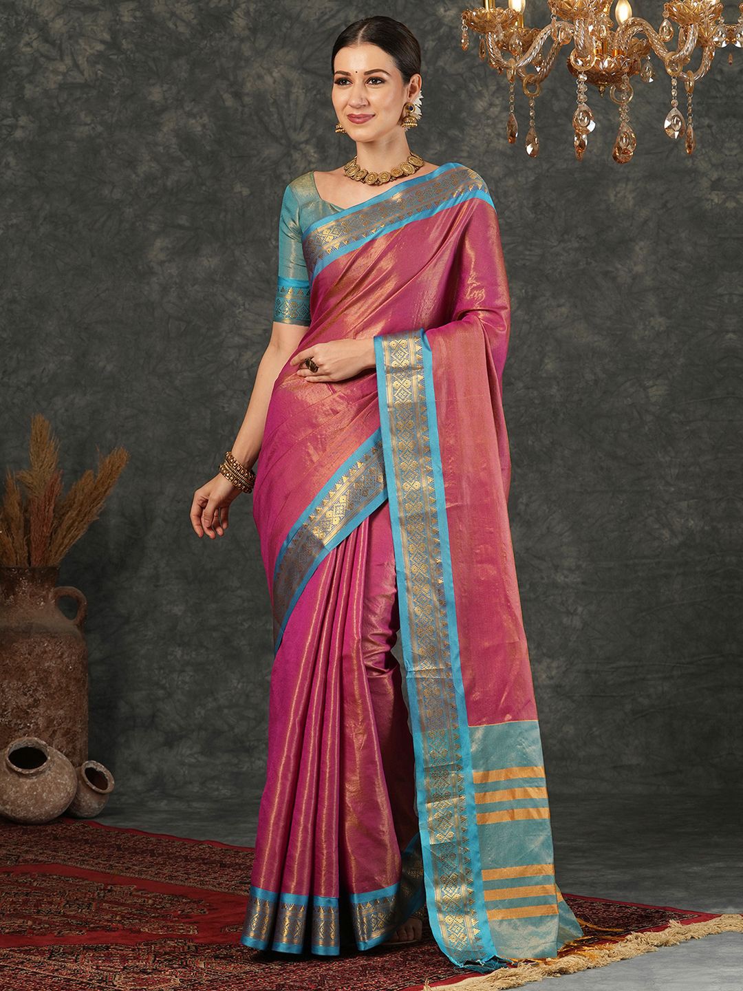 

Mitera Women Woven Design Jacquard Saree, Pink