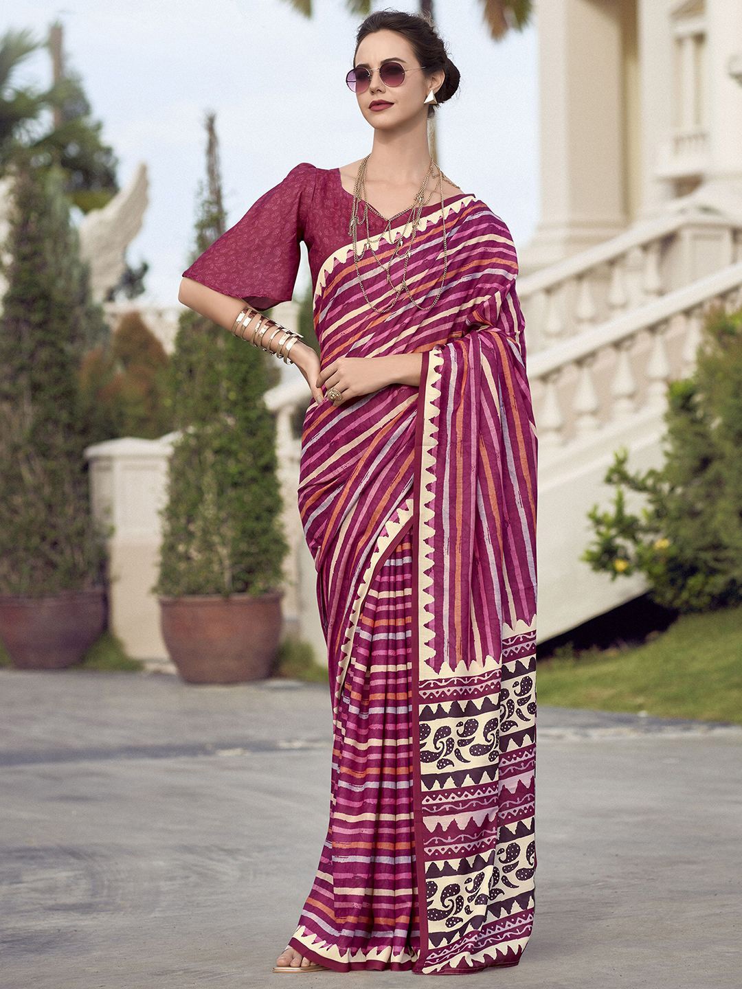 

Mitera Women Leheriya Printed Saree, Pink