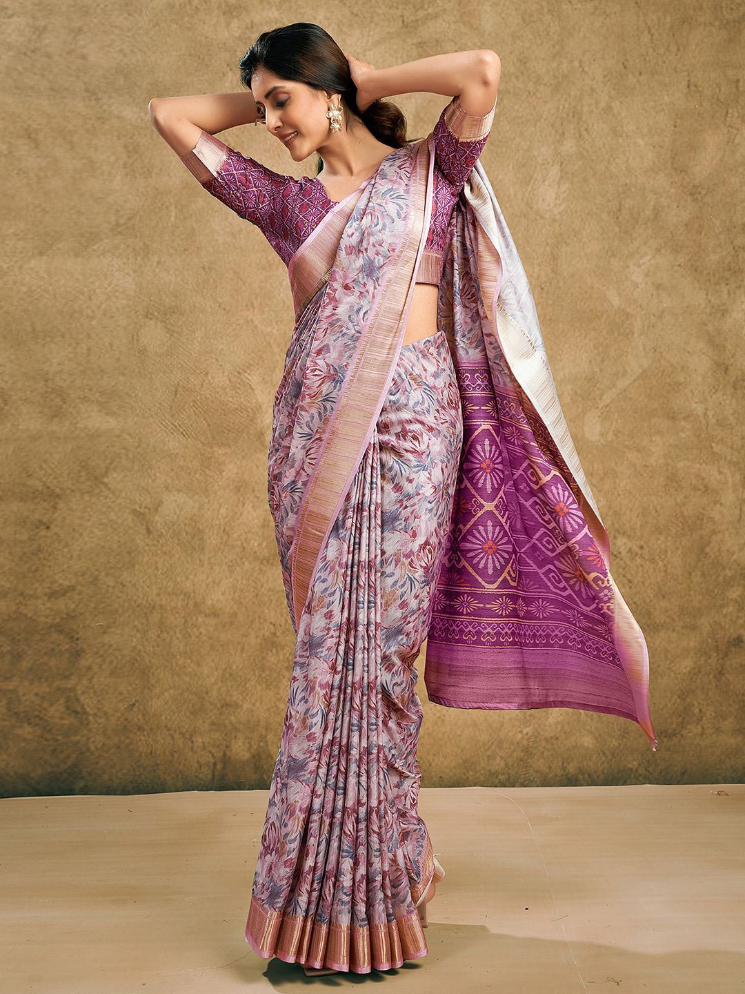 

Mitera Printed Zari Saree, Pink