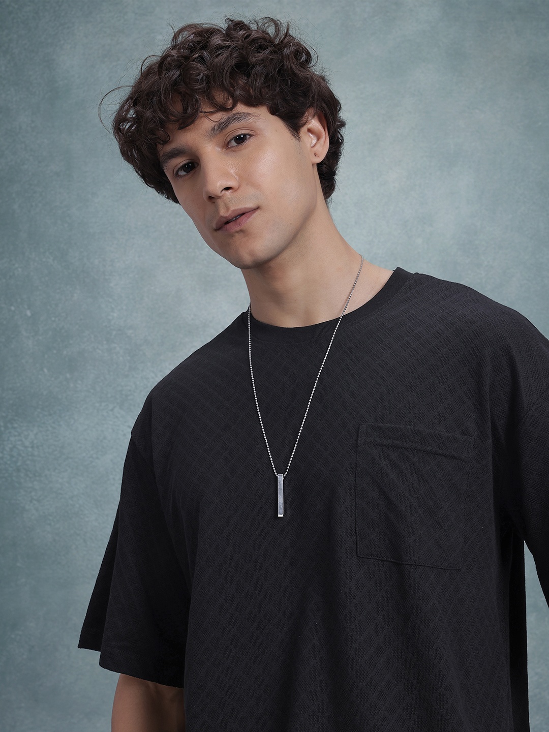 

The Roadster Life Co. Relaxed Fit Drop-Shoulder Sleeves T-shirt, Black