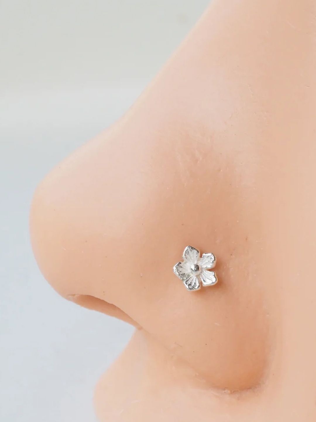 

Goldnera Stud Nosepin, Silver