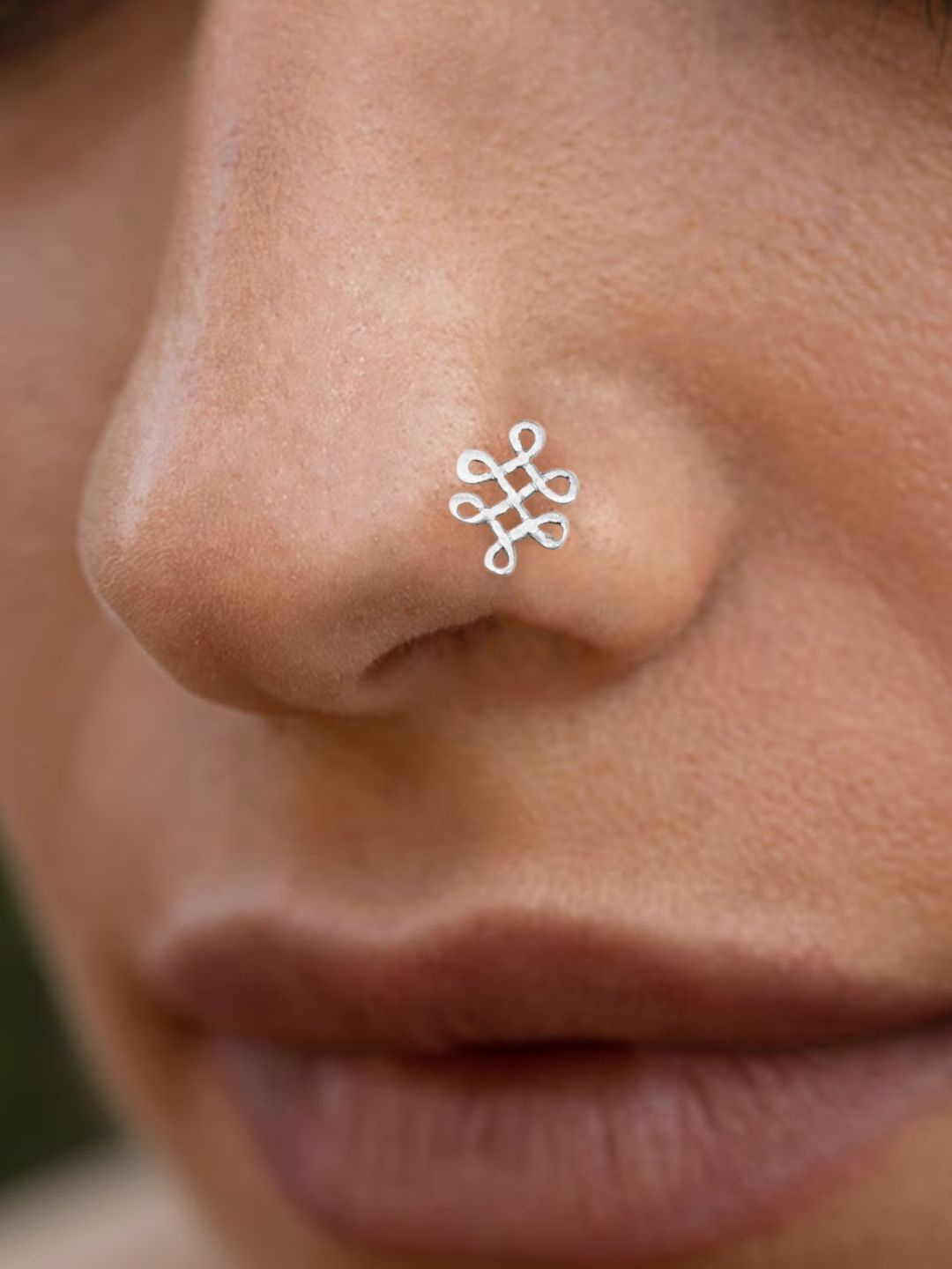 

Sangria Stud Nosepin, Silver