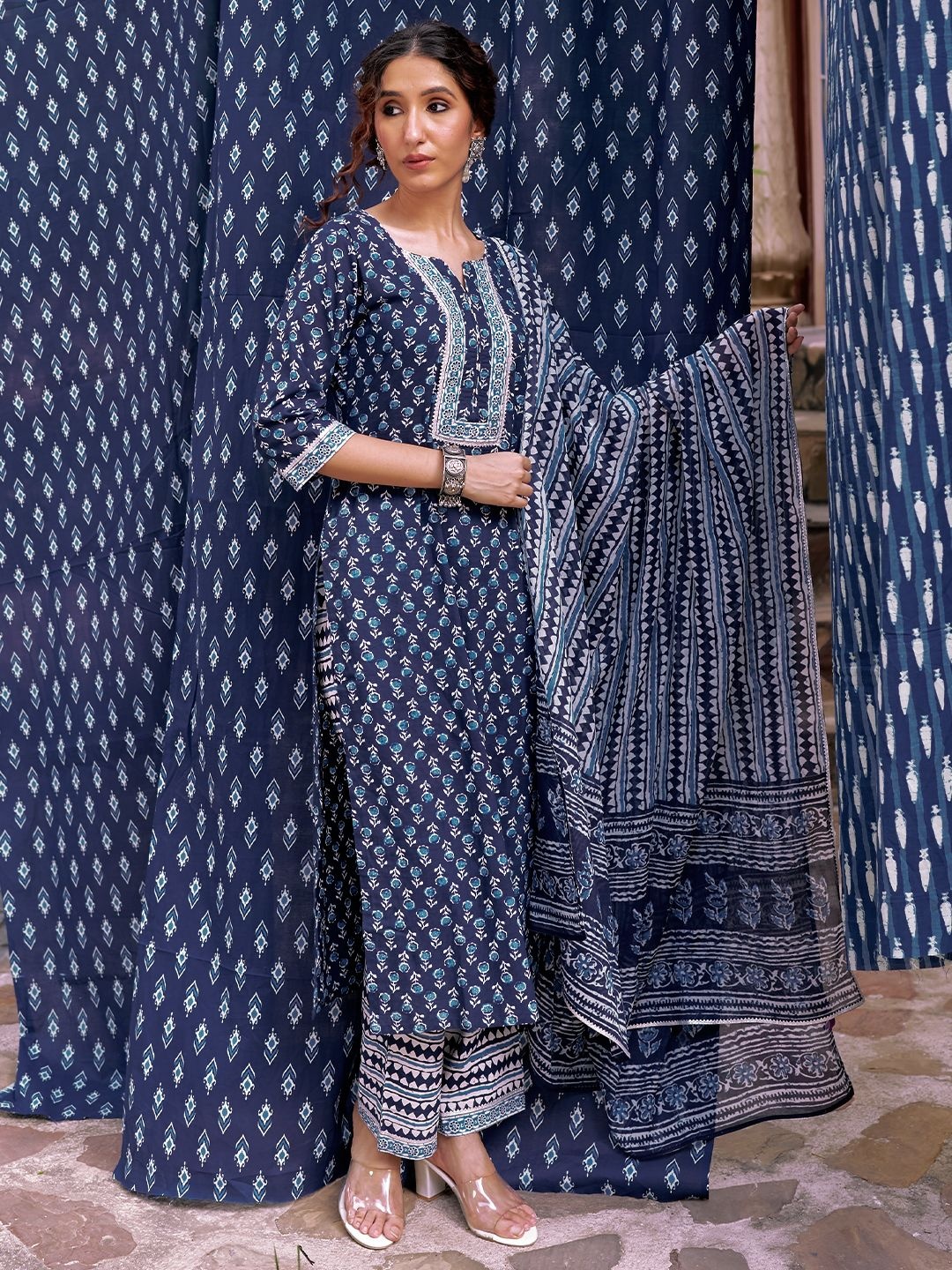 

Libas Women Floral Printed Regular Gotta Patti Pure Cotton Kurta with Trousers & With Dupatta, Blue