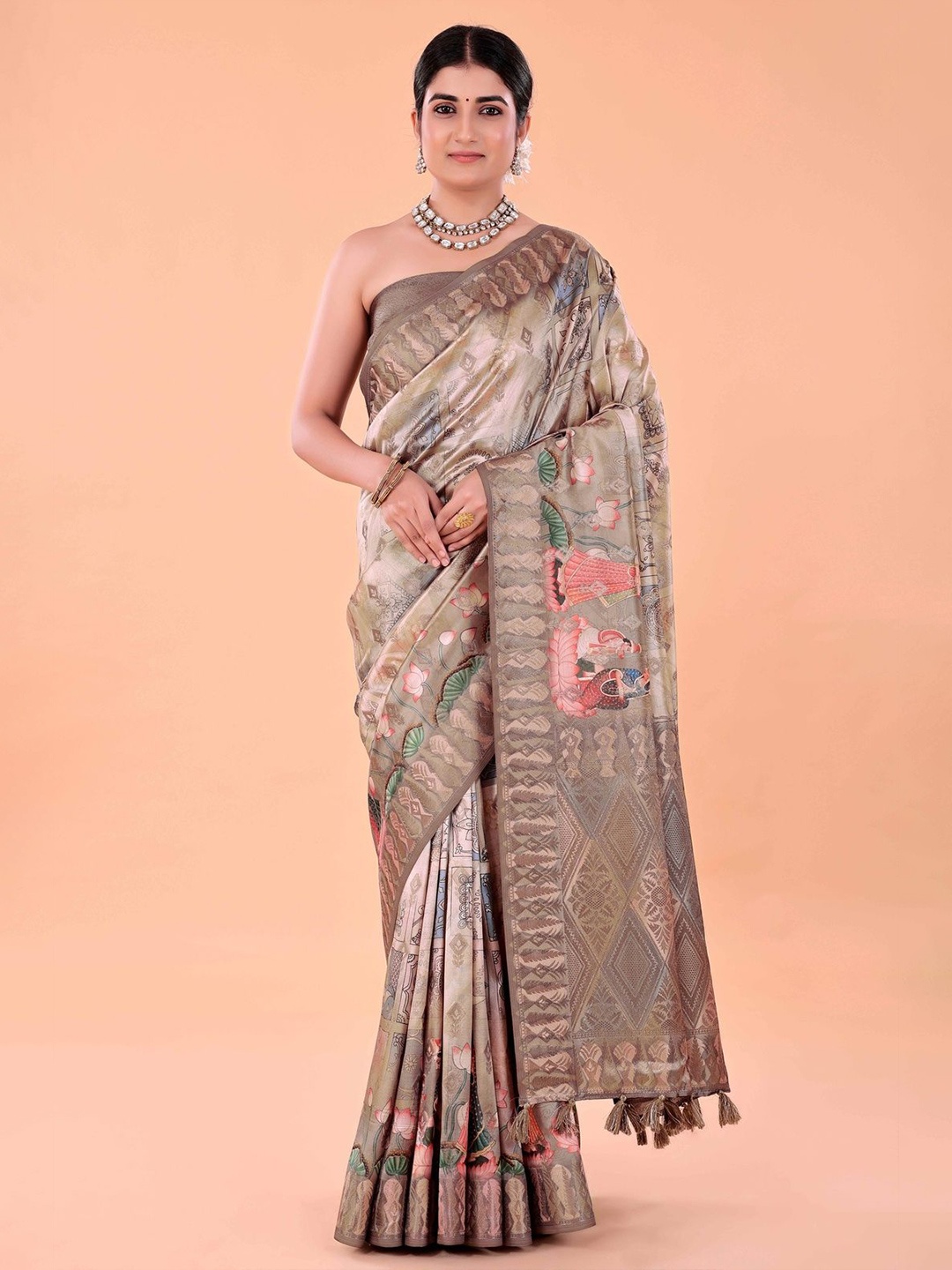 

NAAREE COLLECTION Ethnic Motifs Printed Saree, Brown