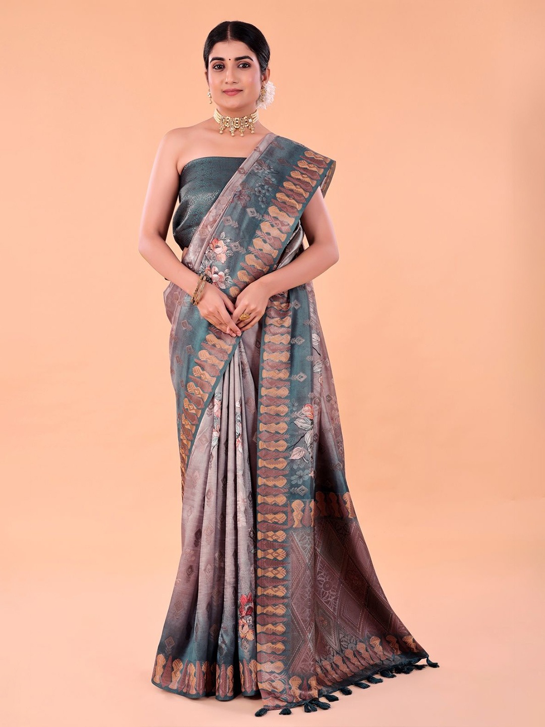 

NAAREE COLLECTION Floral Printed Ready to Wear Saree, Grey