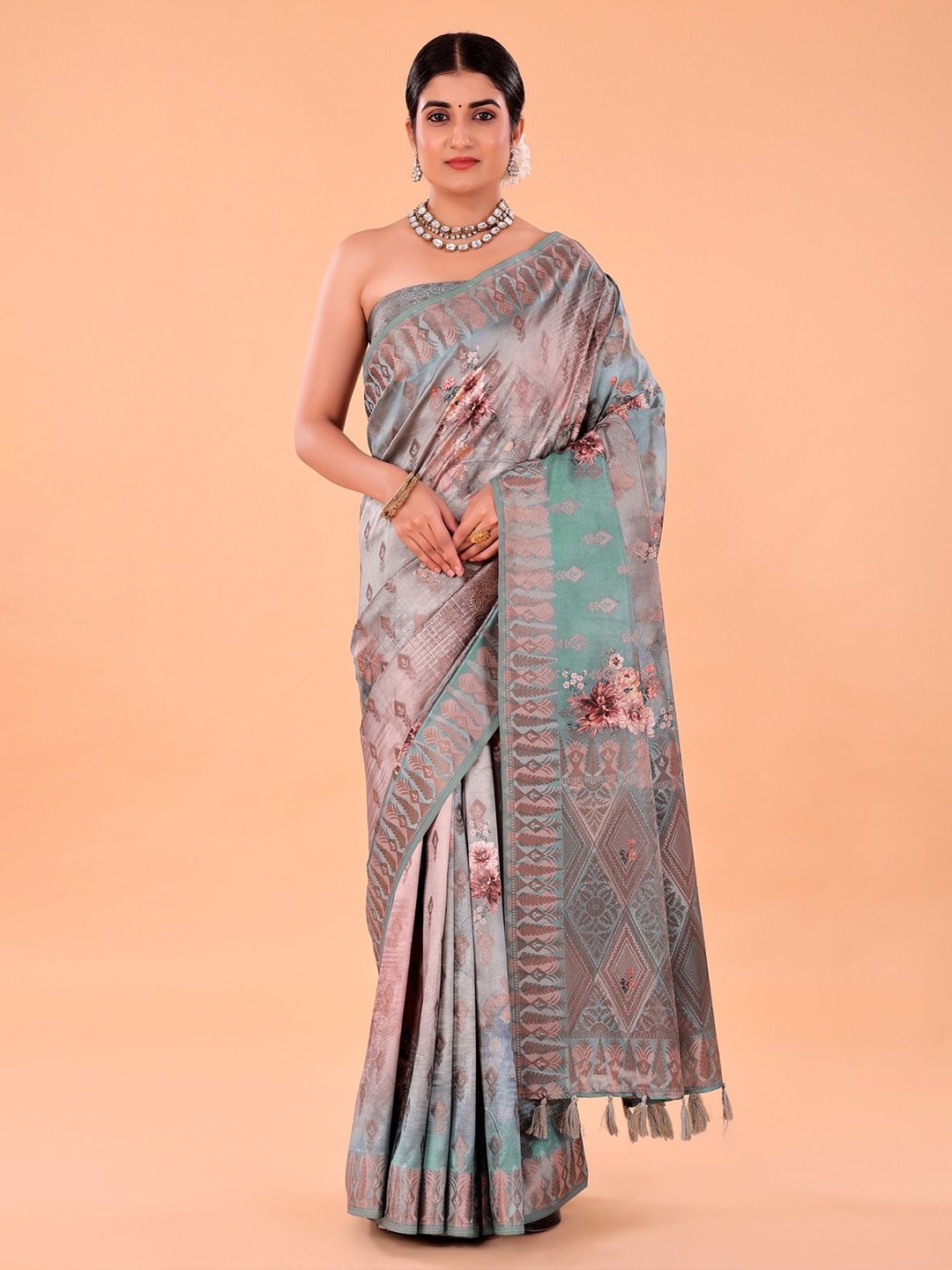 

NAAREE COLLECTION Woven Design Zari Saree, Green