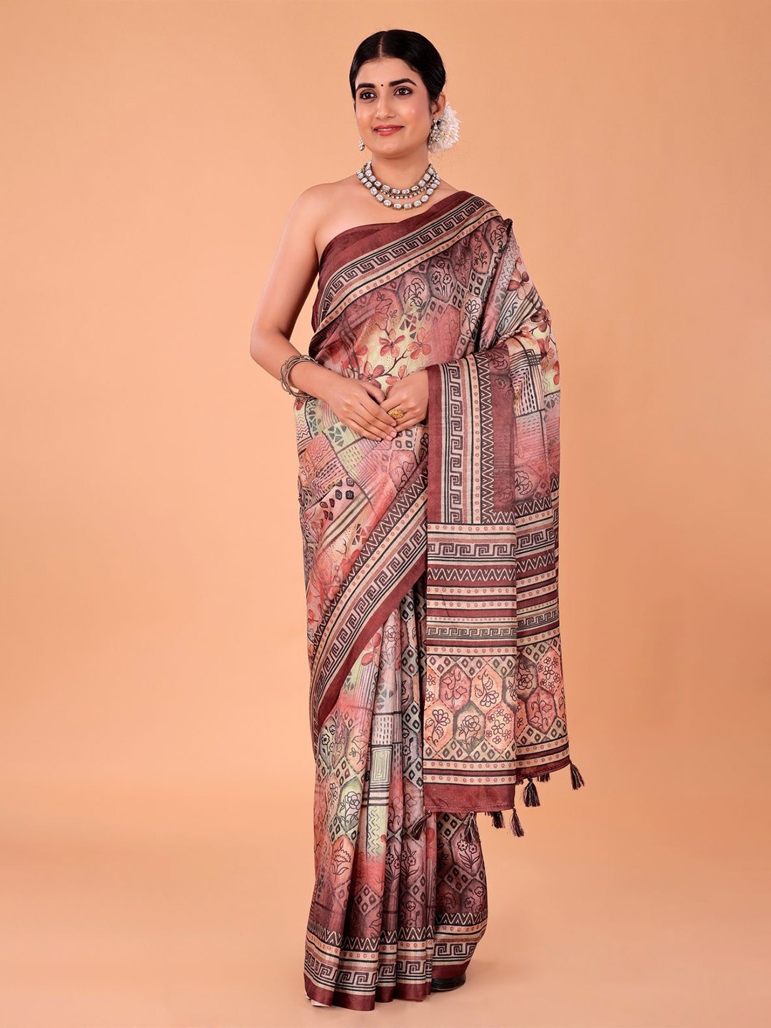 

NAAREE COLLECTION Floral Printed Saree, Brown