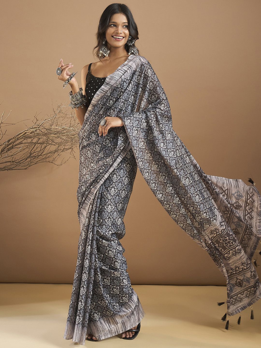 

Sangria Ethnic Motifs Printed georgette Bagru Saree, Black