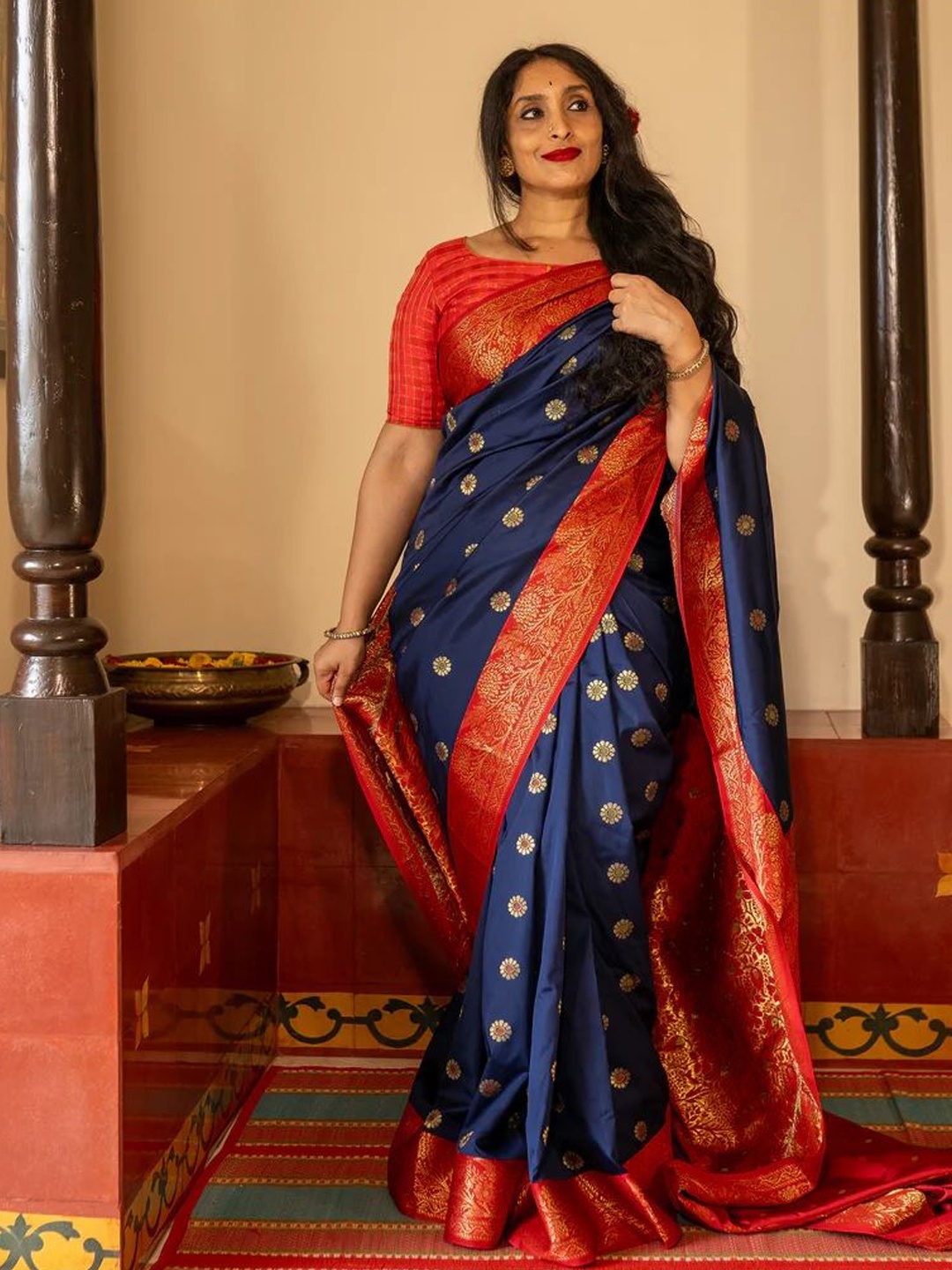 

Caracola Floral Banarasi Saree, Blue