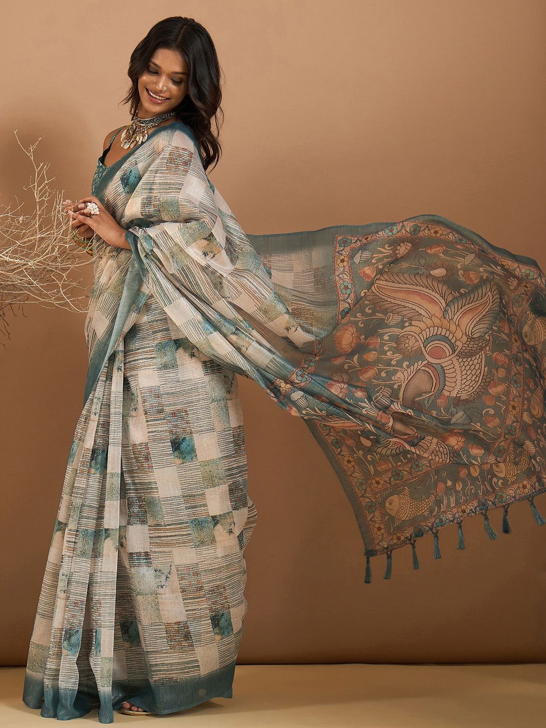 

Sangria Zari Organza Block Print Saree, White