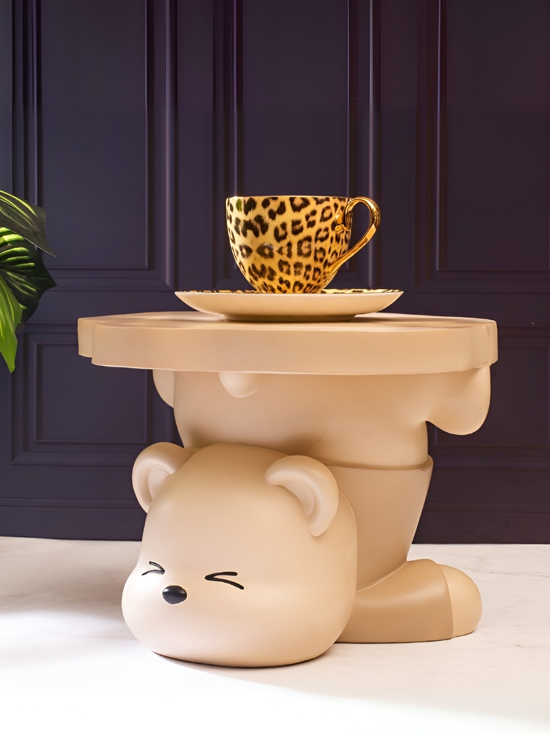 

SMOKEY COCKTAIL Bear Sculpture Table, Cream