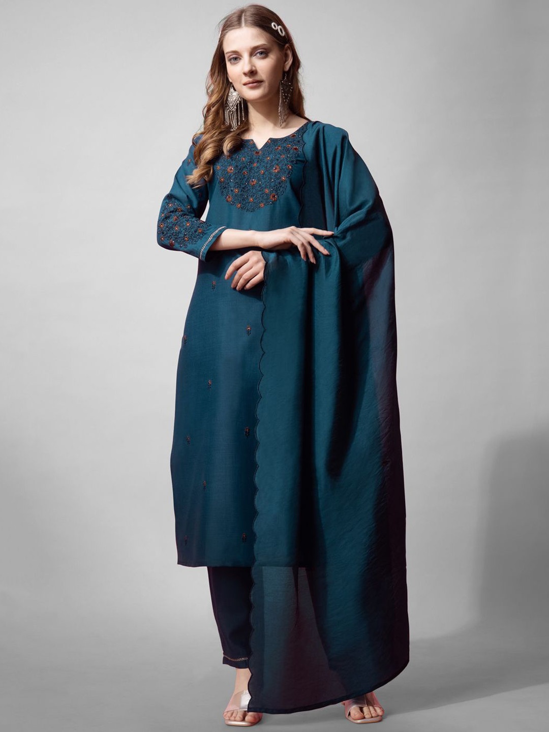 

HI FI NX Women Embroidered Regular Kurta with Churidar & With Dupatta, Blue
