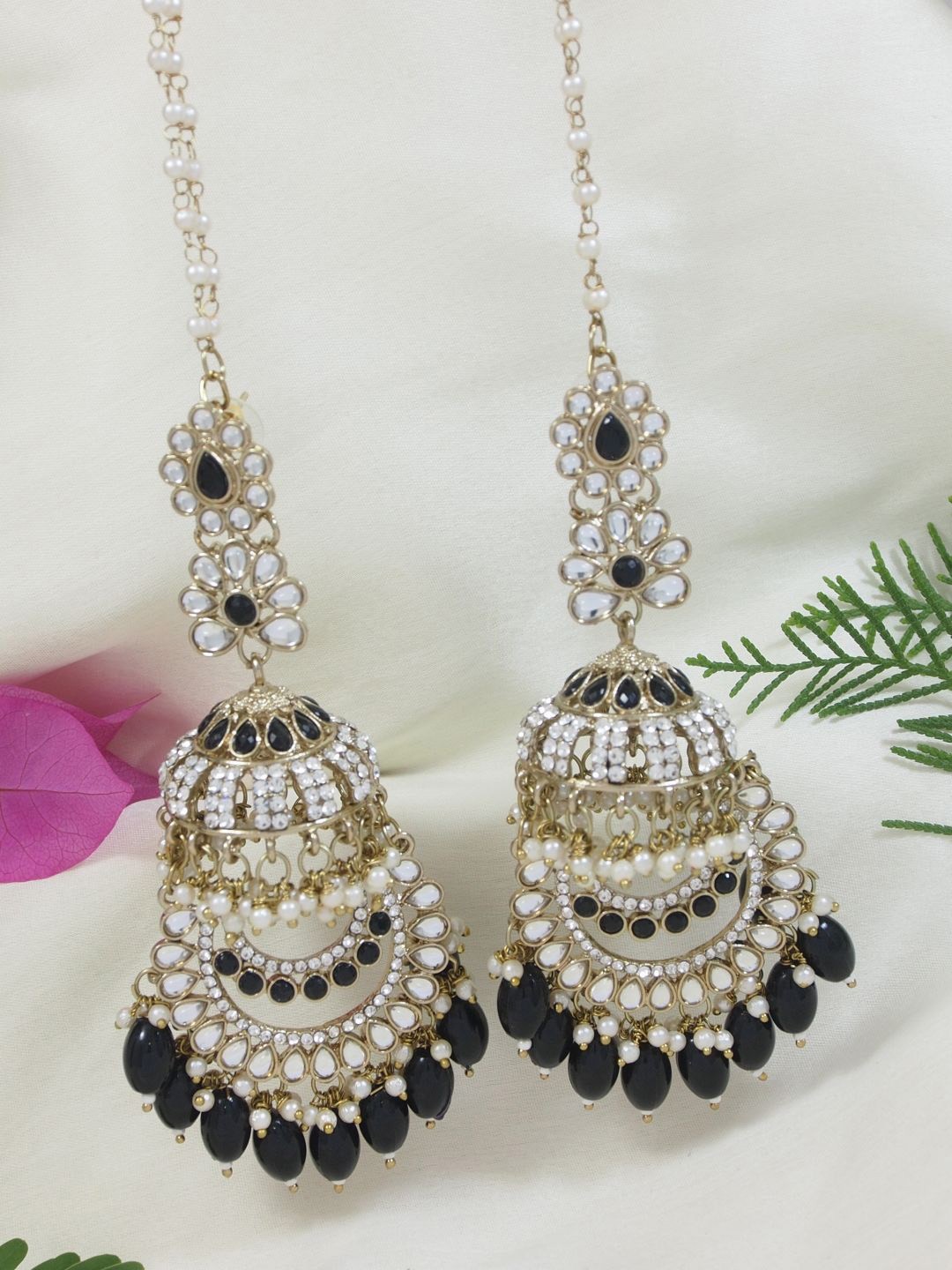 

I Jewels Earrings, Black