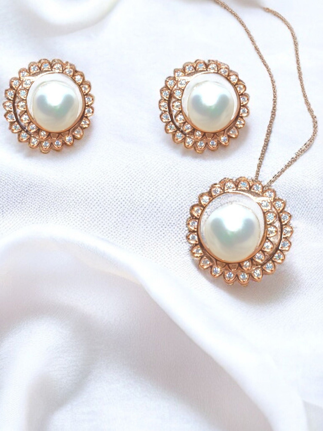 

Luxevogue Rose Gold-Plated Cubic Zirconia Stone-Studded Pendant Set