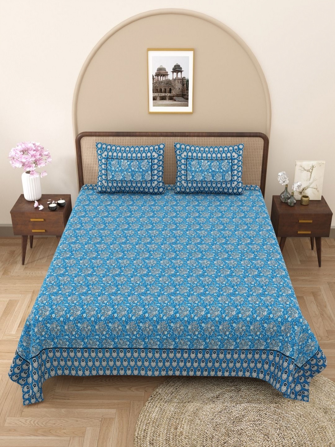 

PATRICKO Blue & White Floral 330 TC King Bedsheet with 2 Pillow Covers