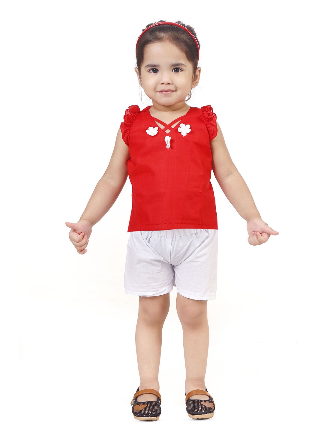 

ARJ COLLECTION Girls Embellished Top with Shorts, Red