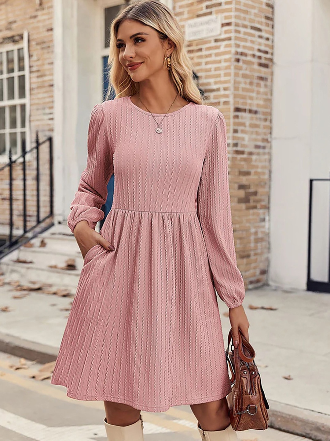 

StyleCast x Revolte Women Round Neck Sheath Dress, Pink