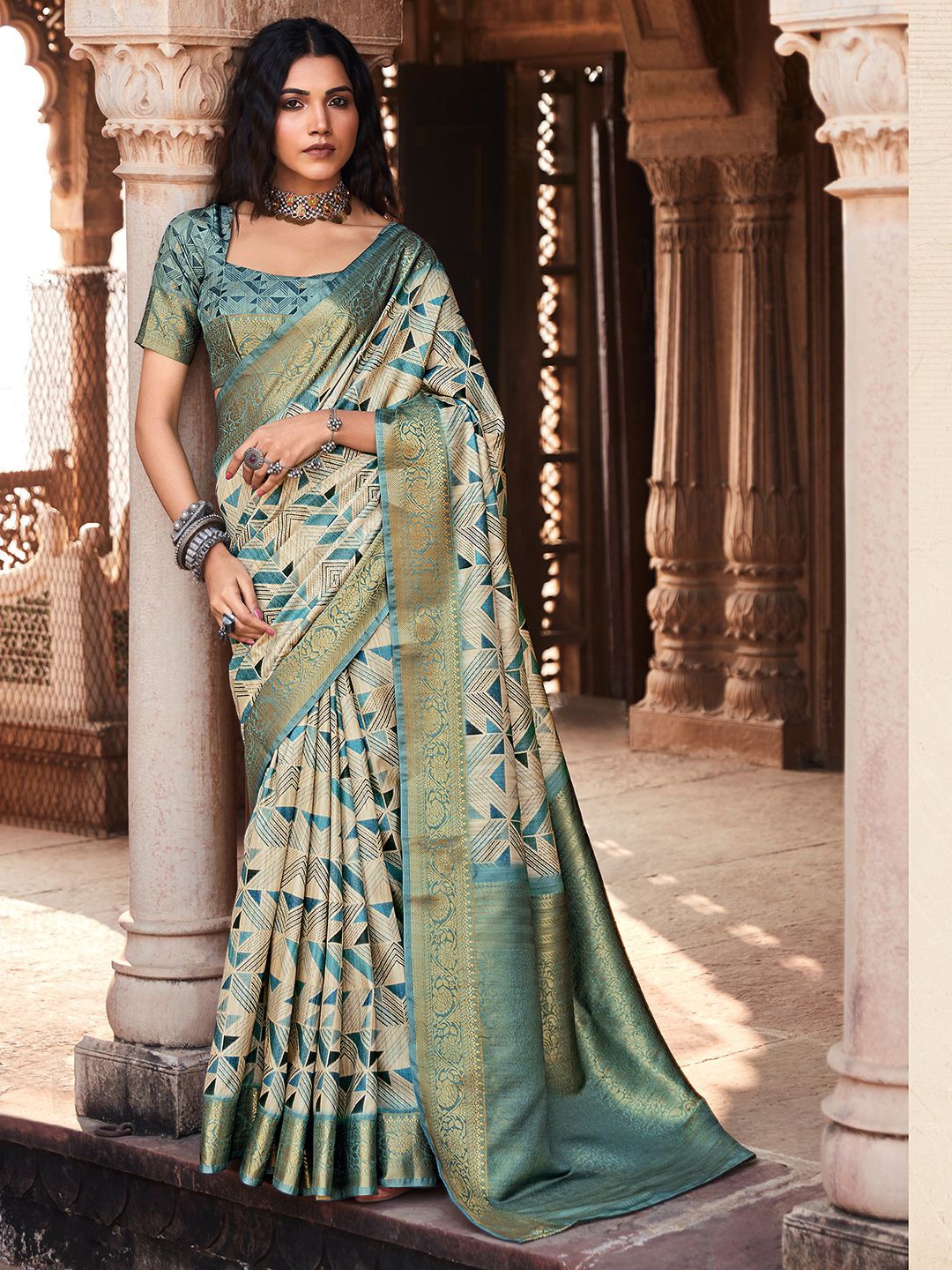 

Satrani Women Pure Silk Geometric Printed Saree, Teal