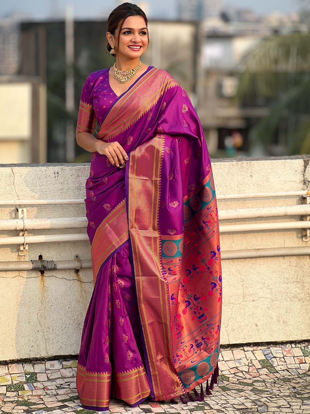 

YAVIRA SILK Ethnic Motifs Woven Design Zari Paithani Saree, Purple