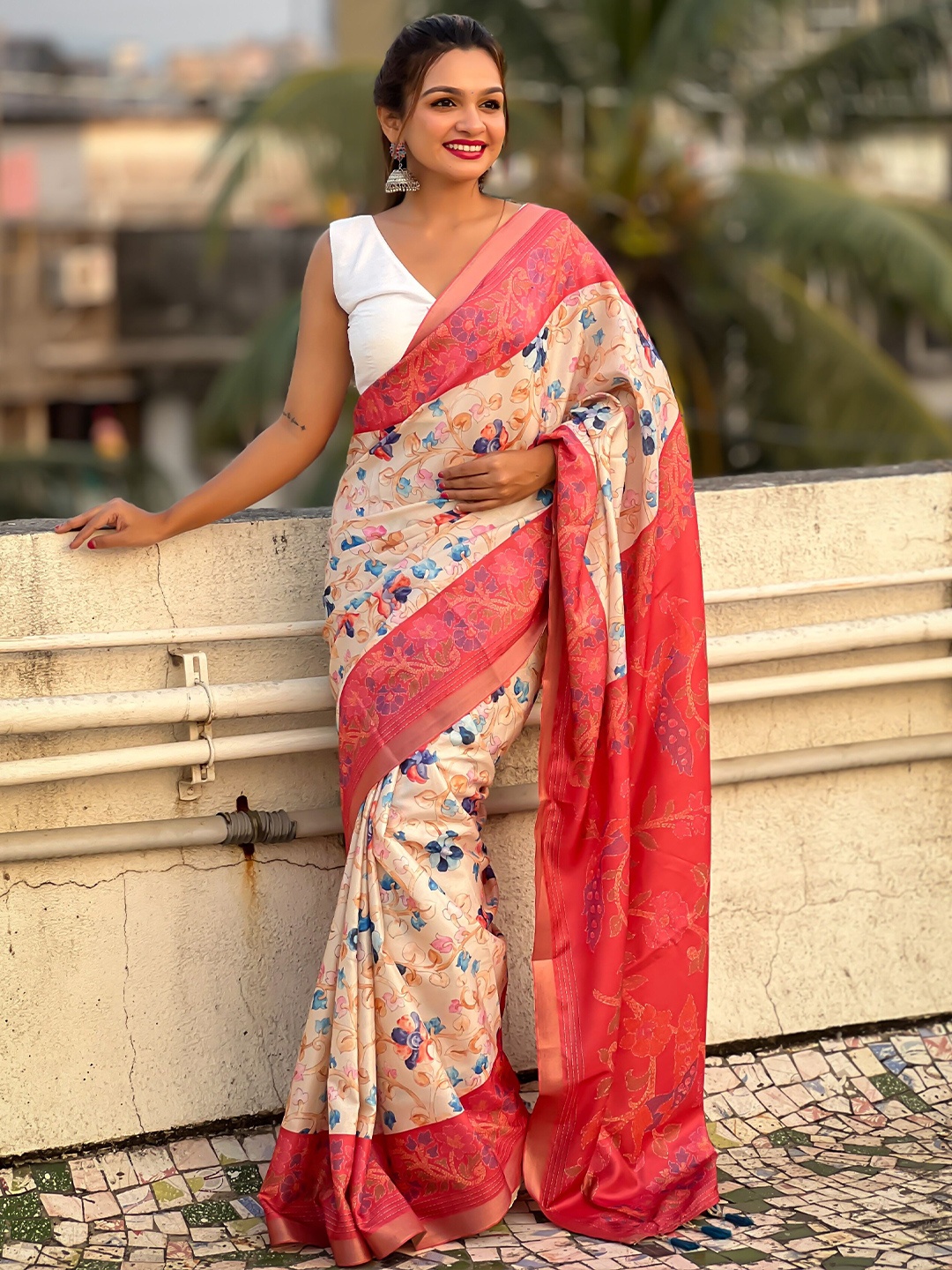 

YAVIRA SILK Kalamkari Printed Banarasi Sarees, Cream