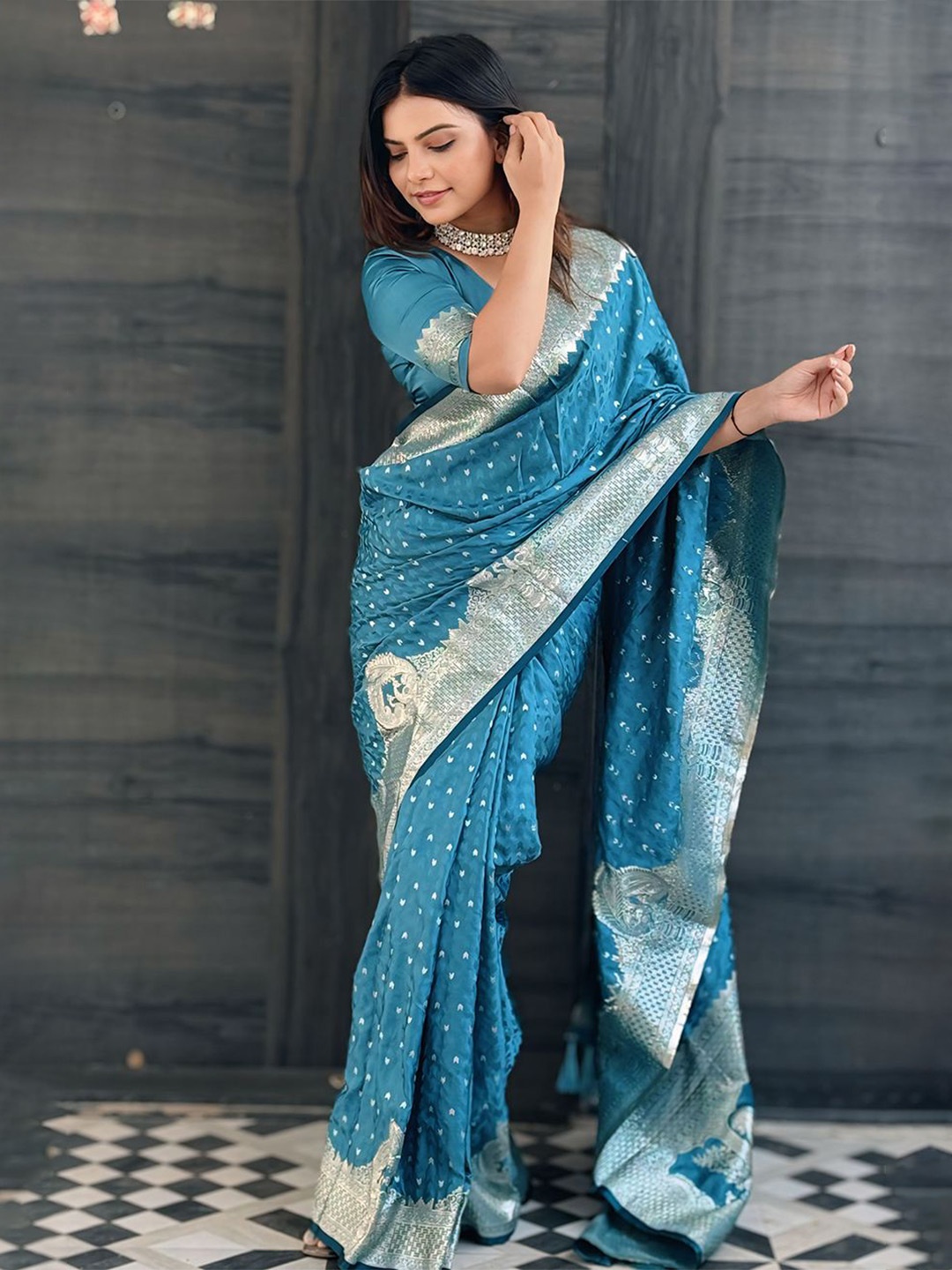 

YAVIRA SILK Ethnic Motifs Banarasi Saree, Blue