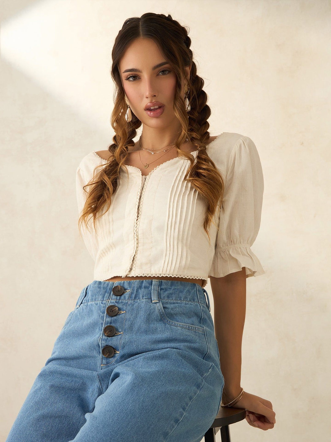 

Virgio Women Cotton Sweetheart Neck Neck Crop Length Solid Puff Sleeves Top, Beige