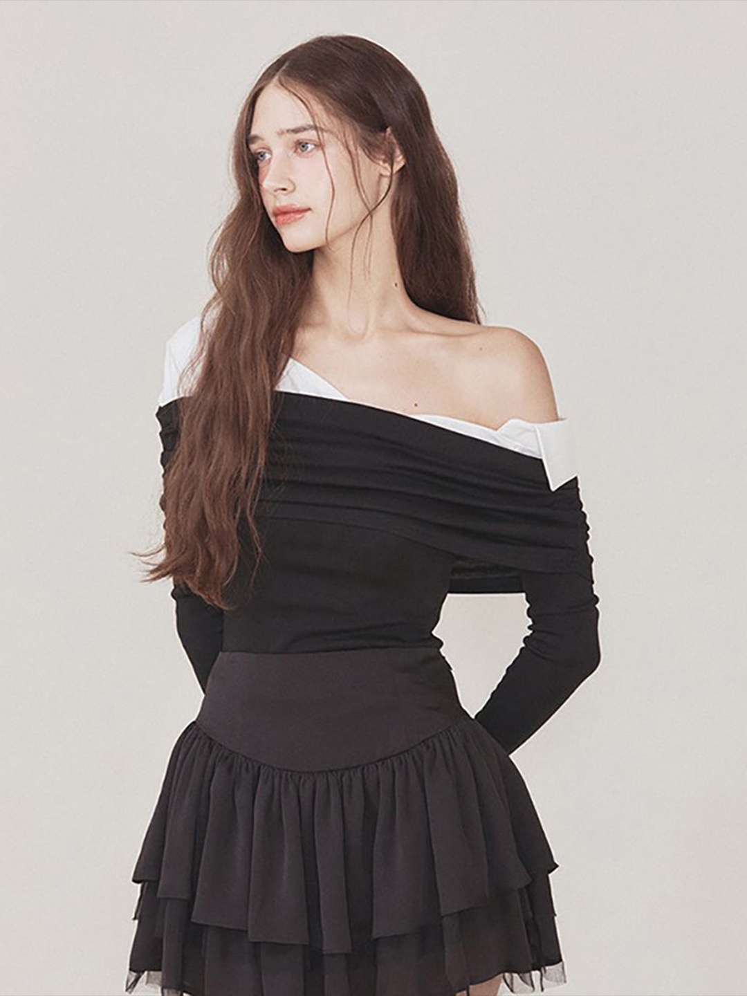 

StyleCast x Revolte Women Colourblocked Off-Shoulder Extended Sleeves Chiffon Top, Black