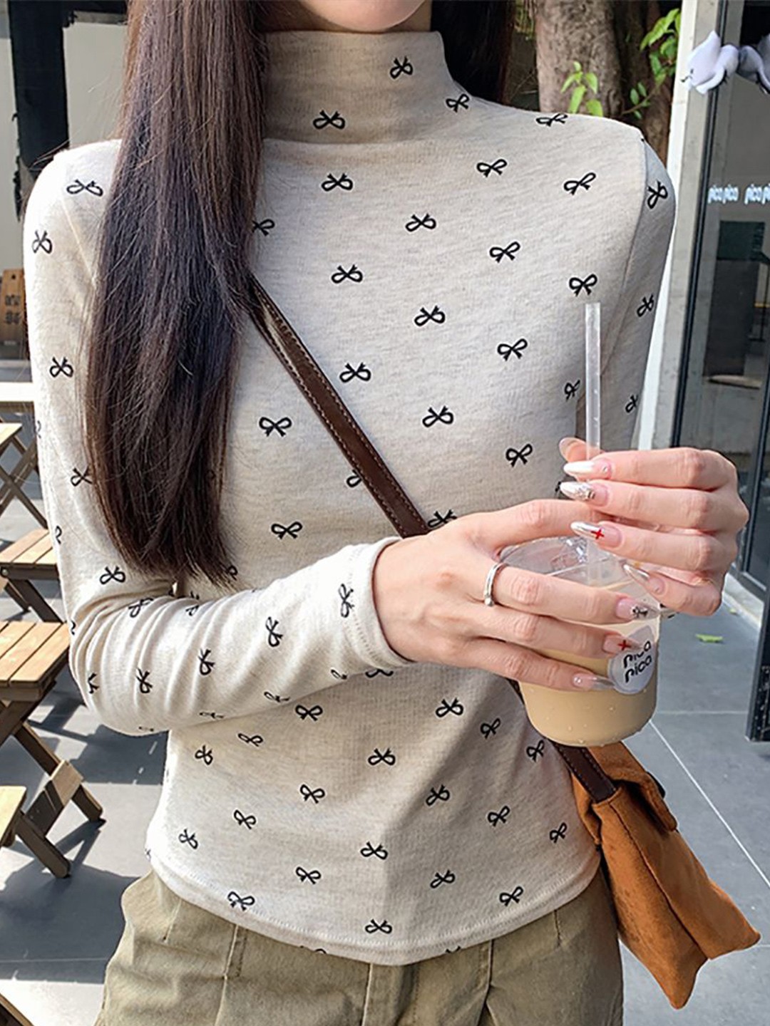

StyleCast x Revolte Women Printed Extended Sleeves Top, Off white
