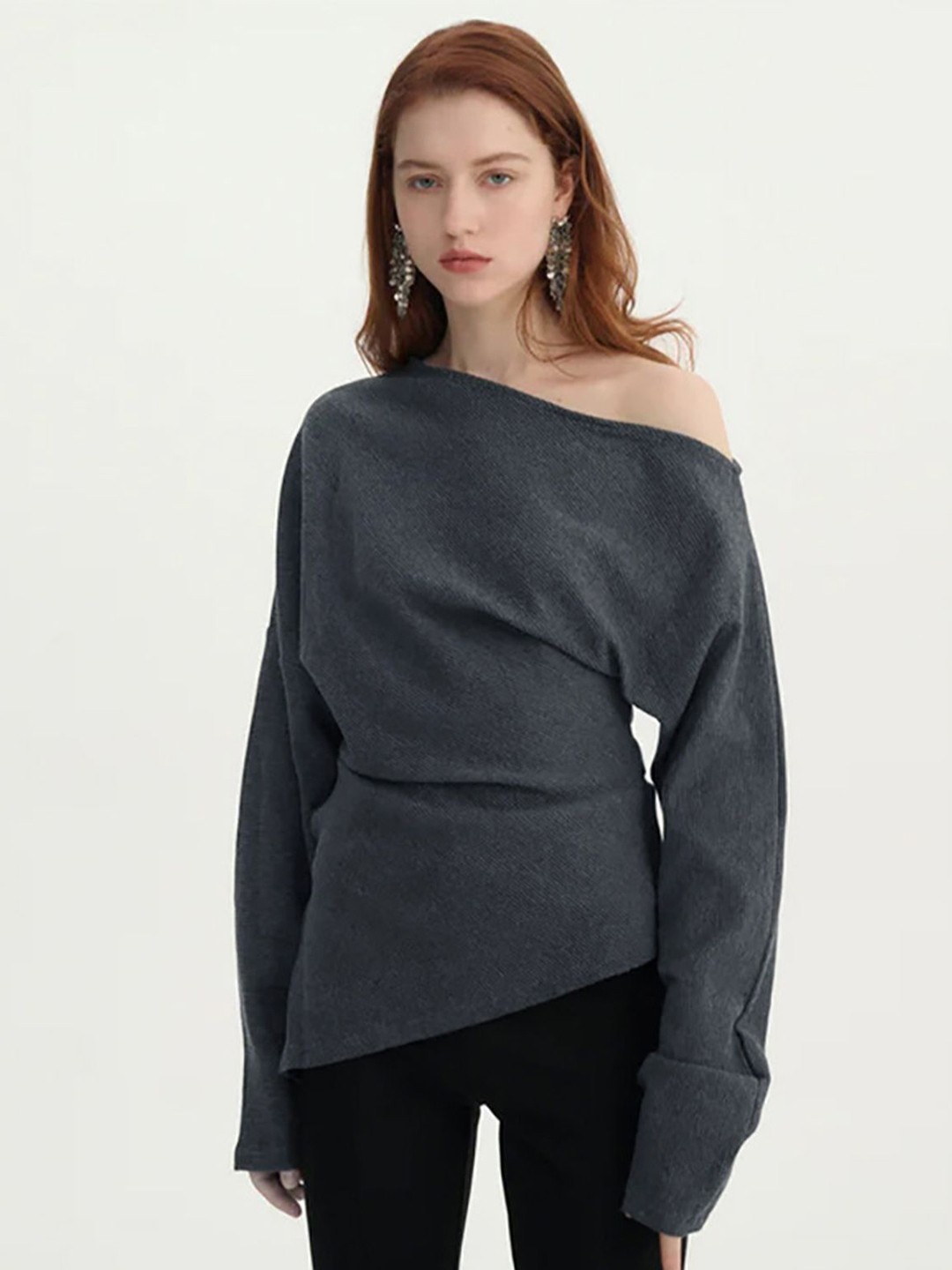 

StyleCast x Revolte Women One Shoulder Extended Sleeves Crepe Top, Black