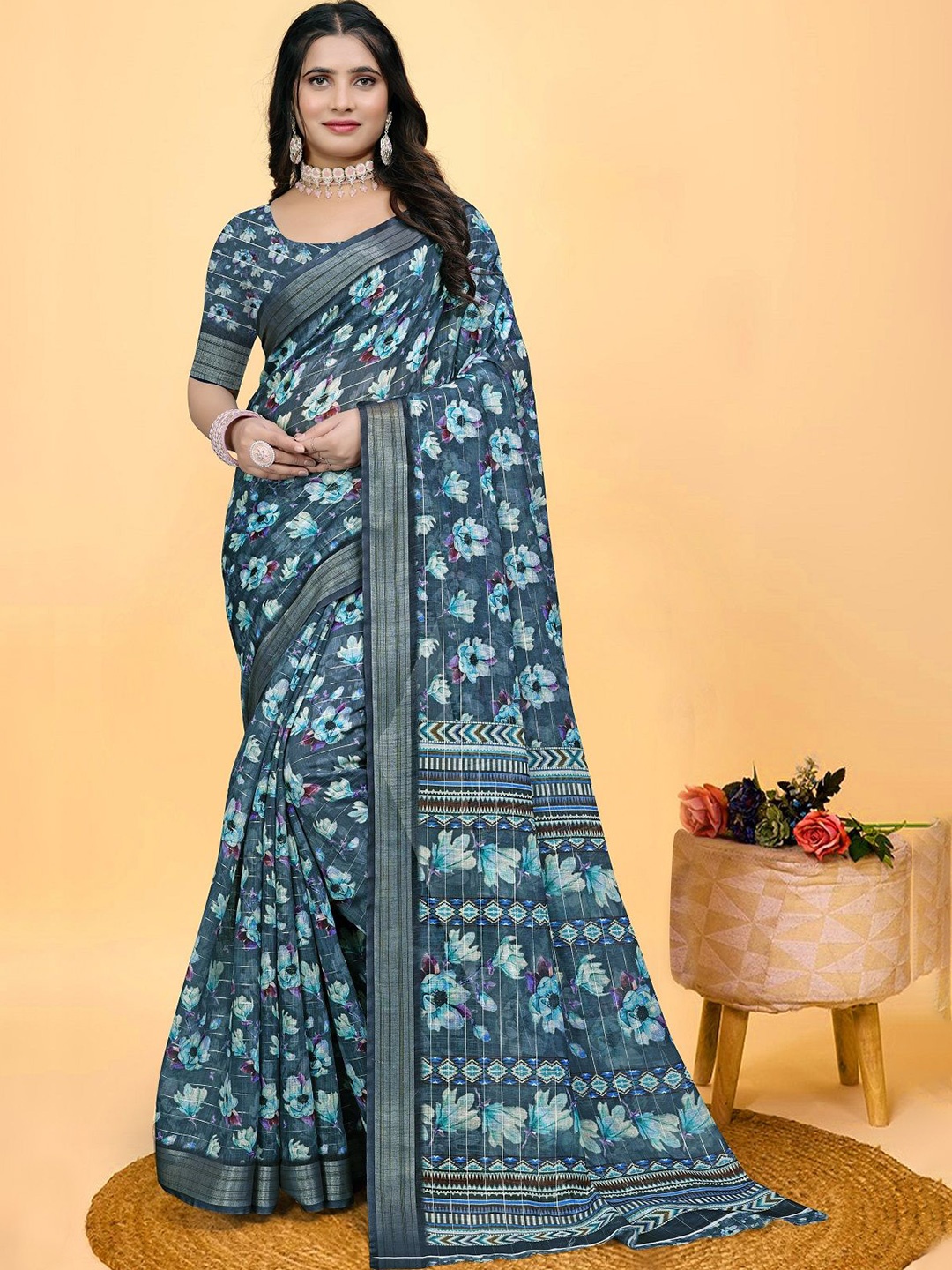 

SHOBHA SAREES Floral Printed Saree With Blouse Piece, Teal