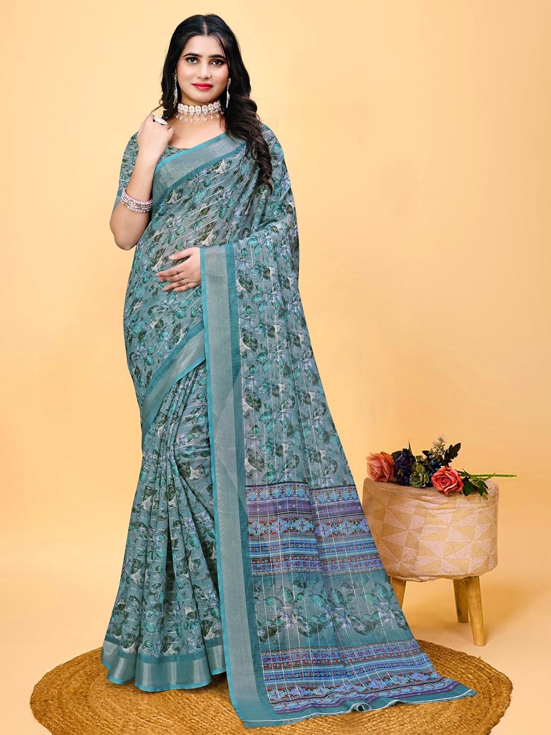 

SHOBHA SAREES Women Woven Design Zari Saree, Teal