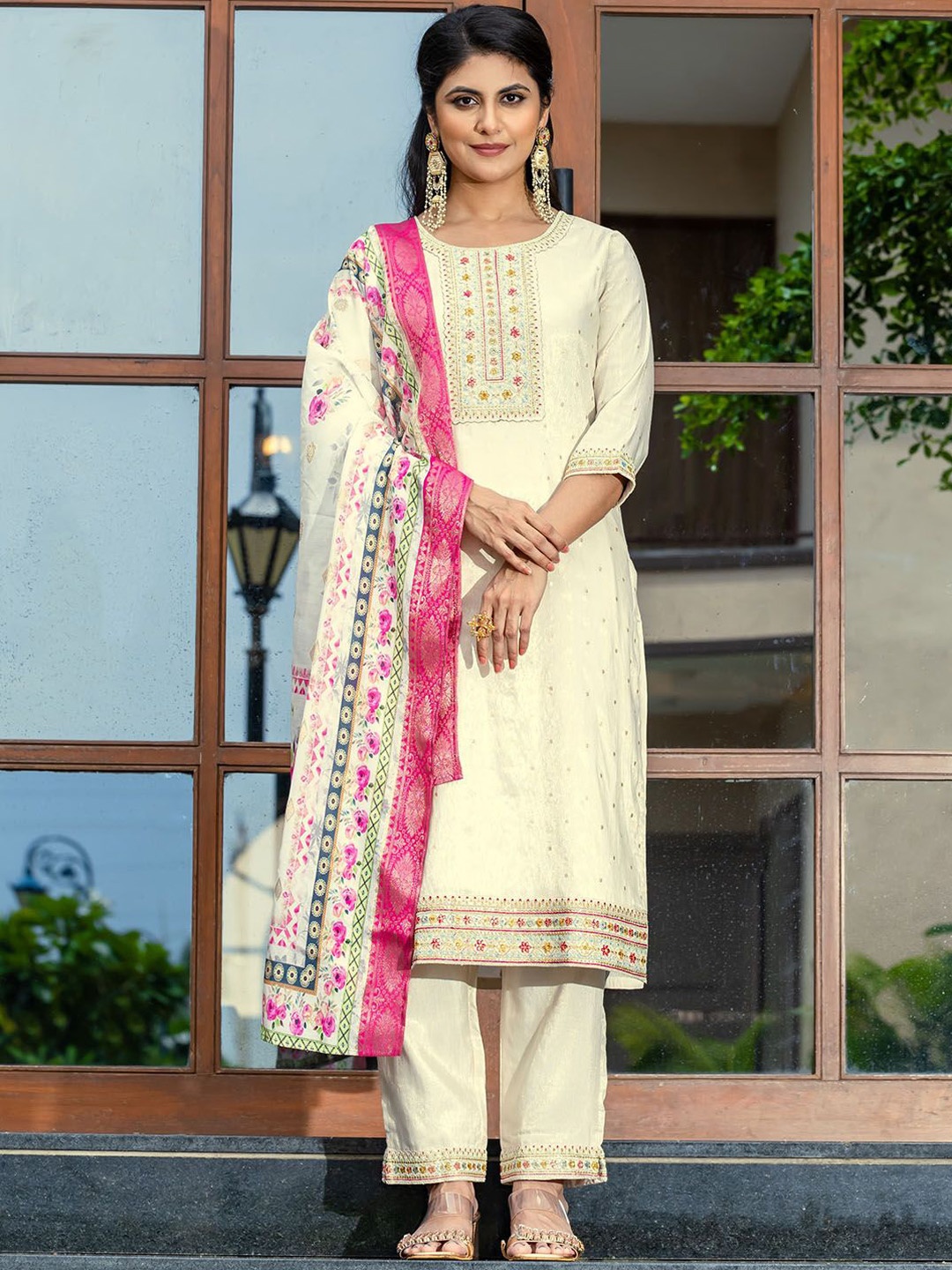 

Lilots Women Floral Embroidered Regular Kurta with Trousers & With Dupatta, Cream