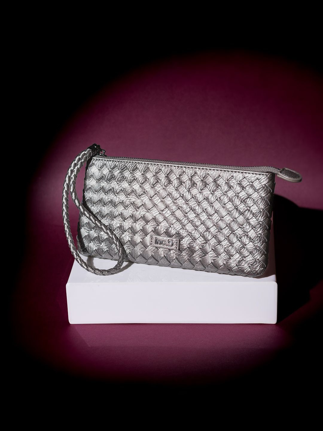 

Inc 5 Textured Purse Clutch, Grey