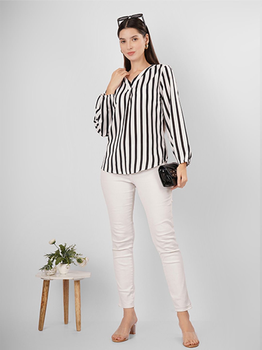 

UNLOKALE Women Striped V-Neck Long Sleeves Crepe Top, Black