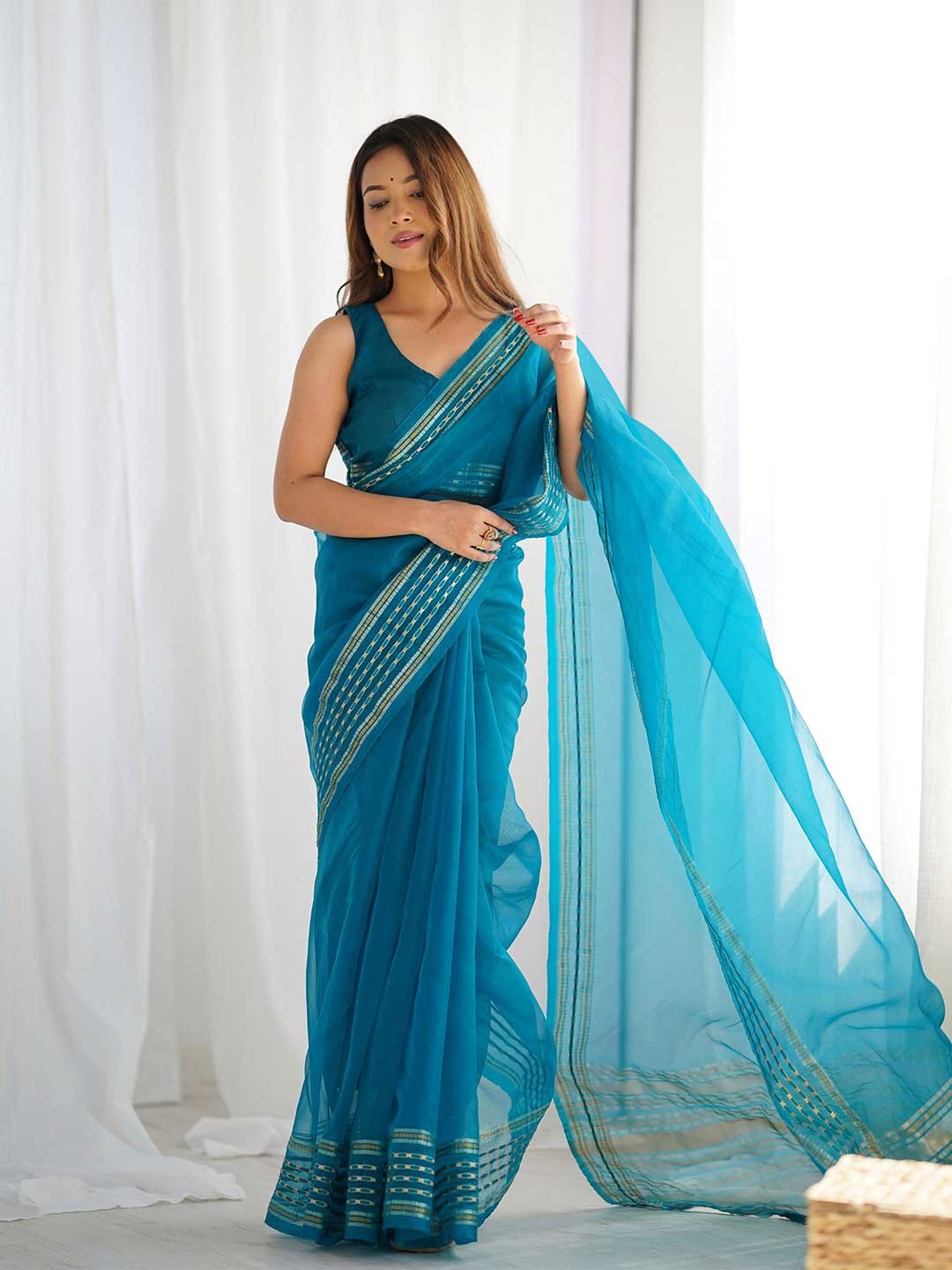 

Fashion Basket Organza Embroidery Thread Work Saree, Blue