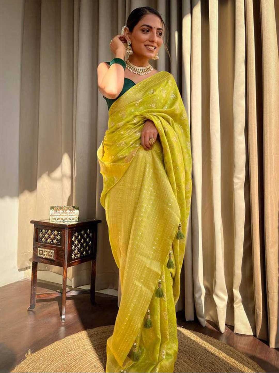 

KALINI Floral Woven Design Banarasi Saree, Yellow