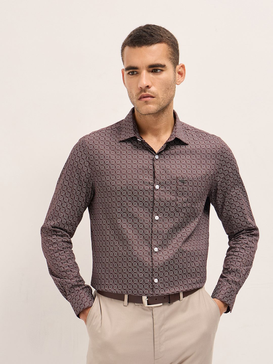 

THE BEAR HOUSE Men Tailored Fit Spread Collar Geometric Printed Cotton Formal Shirt, Brown