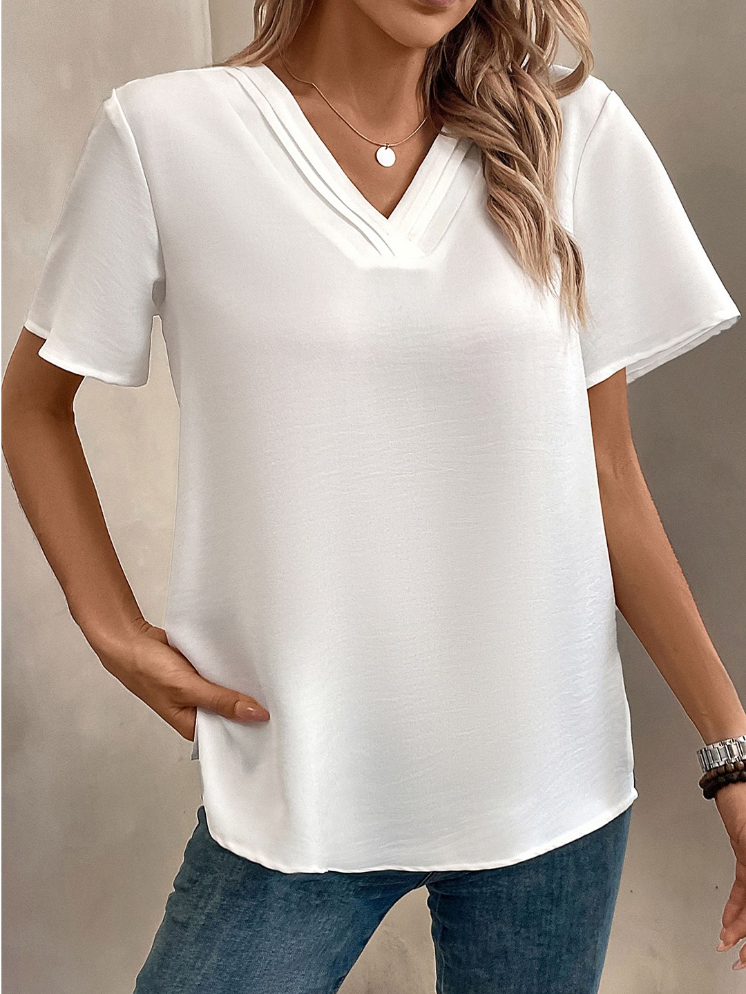 

LULU & SKY Women V-Neck Regular Top, White