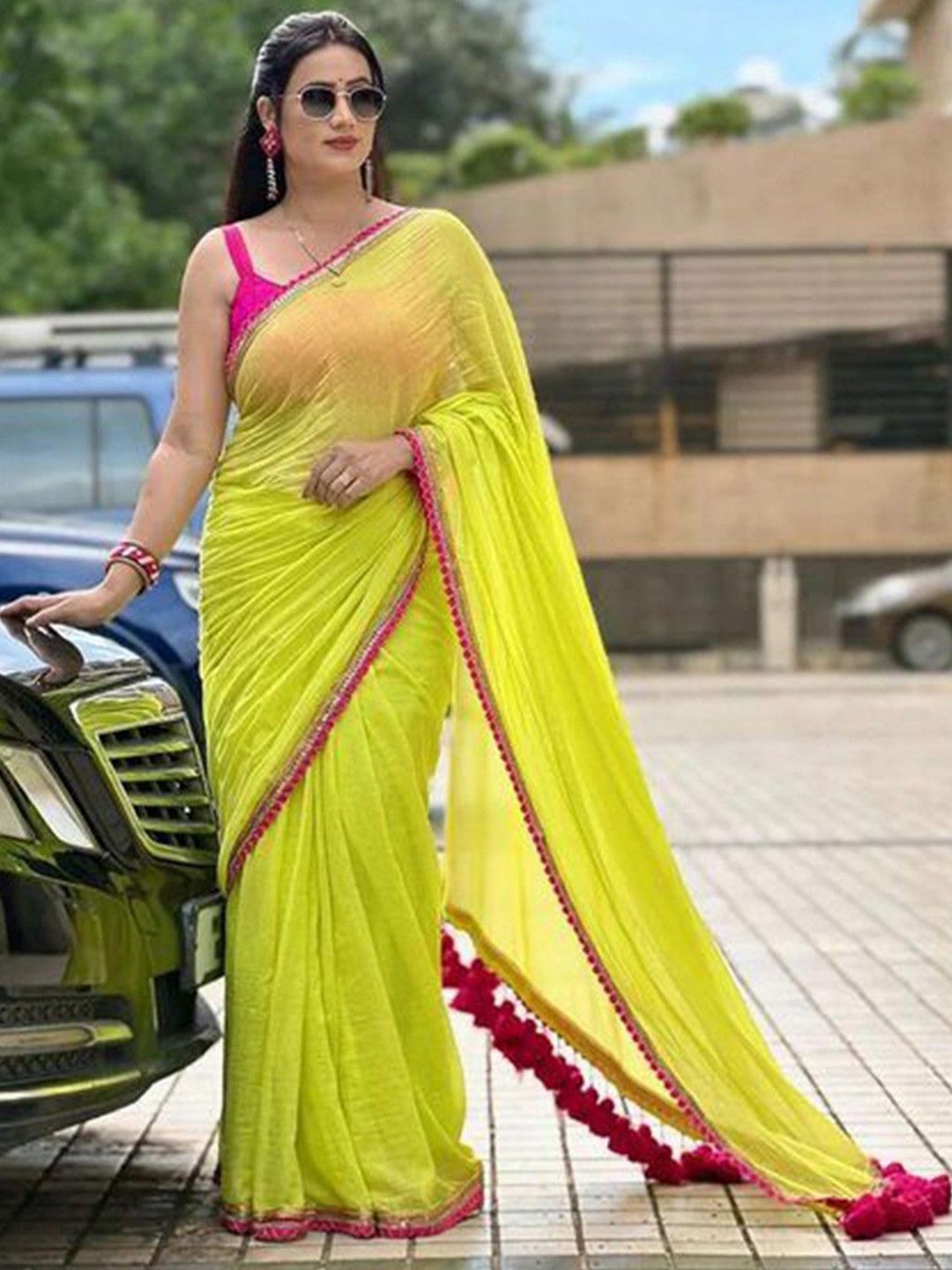 

Sanwariya Silk Solid Pure Georgette Saree, Green