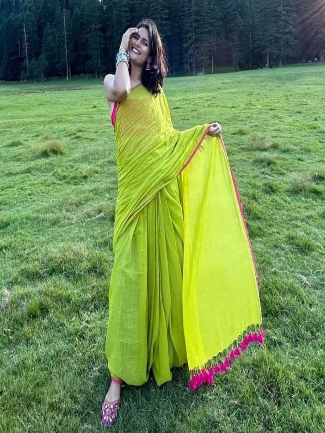 

Sitanjali Pure Georgette Bagh Saree With Gotta Patti, Green