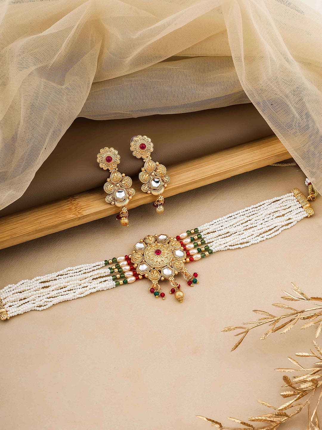 

Wynona Gold-Plated Stone-Studded Jewellery Set