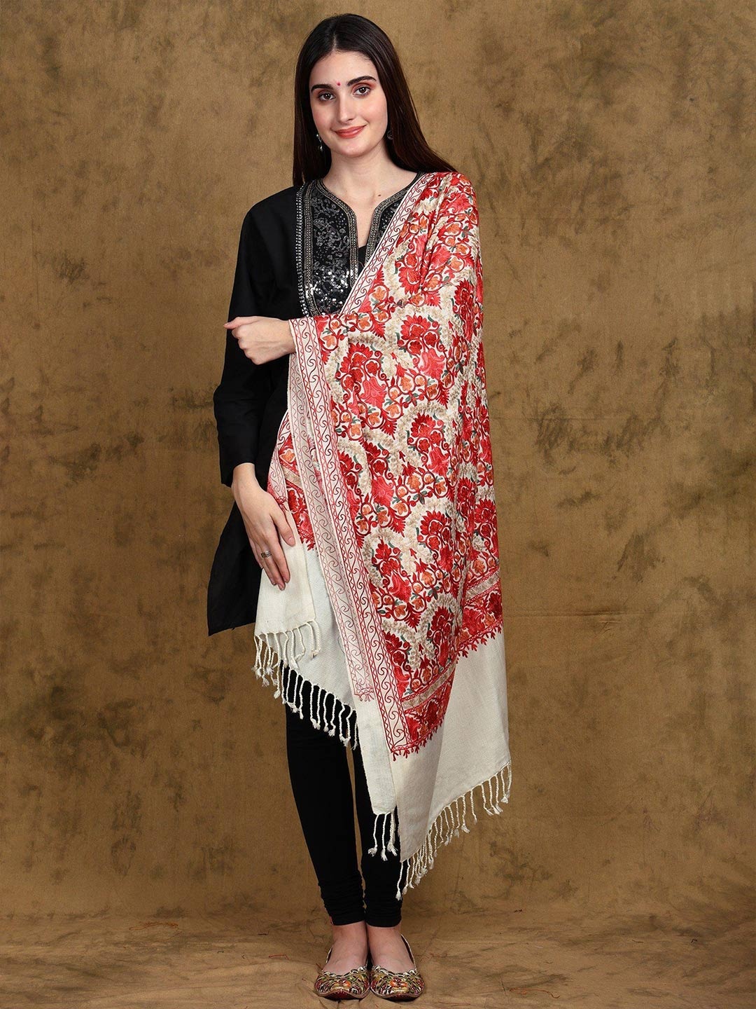 

Exotic India Women Woollen Aari Embroidery Kashmiri Stole, Off white