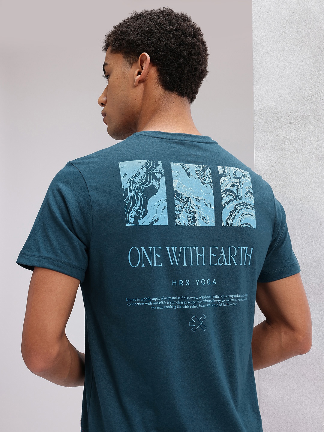 

HRX by Hrithik Roshan Graphic & Typography Print Regular Fit Yoga T-shirt, Blue