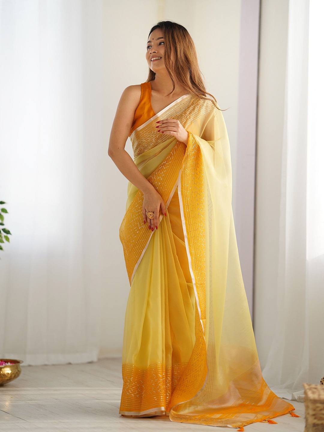 

Fashion Basket Sequinned Organza Chanderi Saree, Yellow