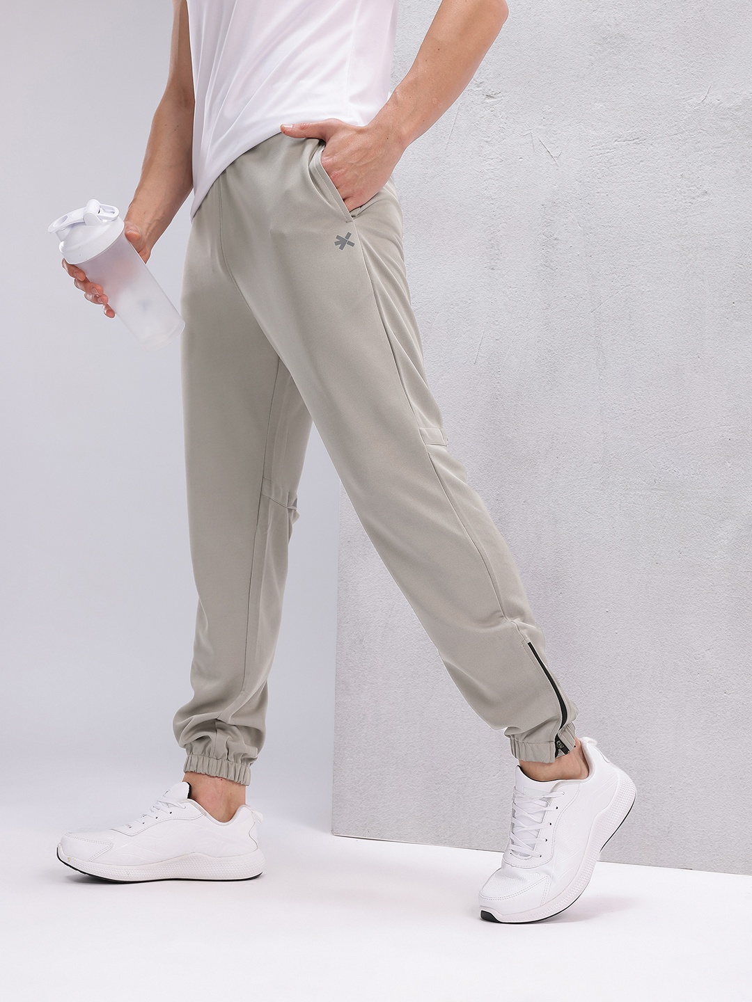 

HRX by Hrithik Roshan Men Running Joggers, Grey