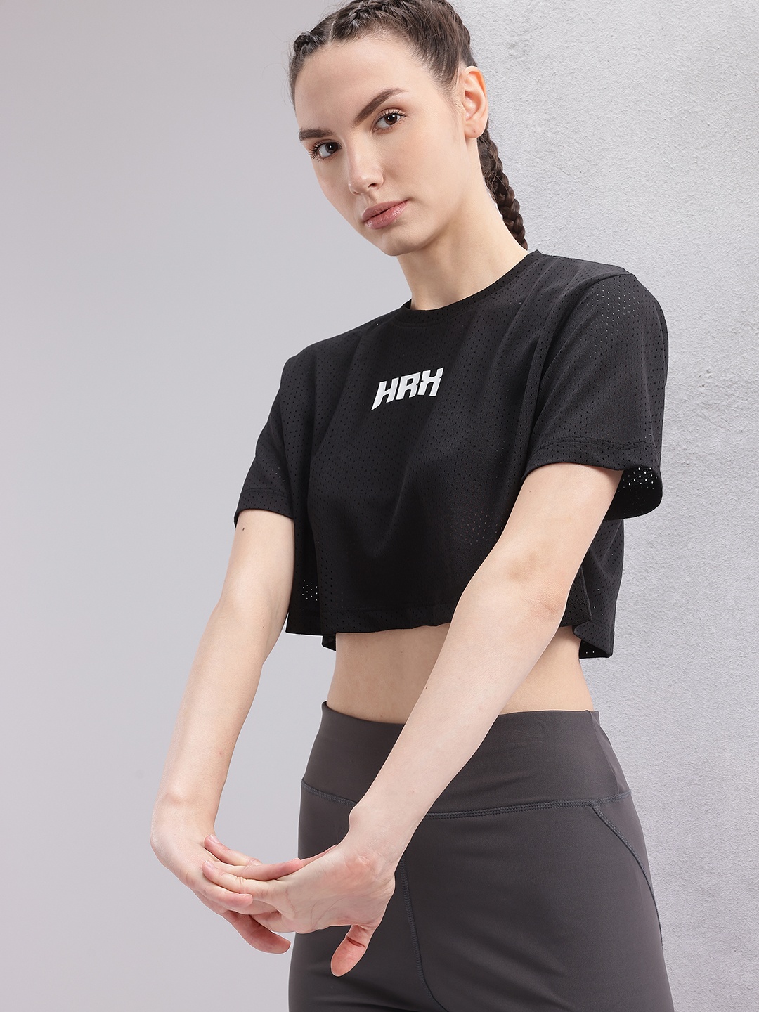 

HRX by Hrithik Roshan Brand Logo Printed Relaxed Training Crop T-shirt, Black