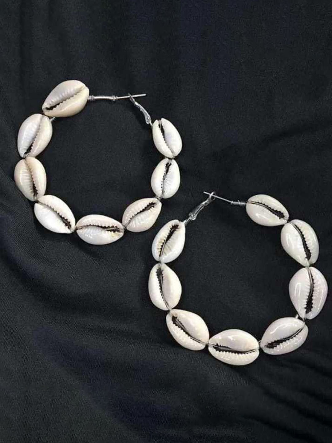 

JMBW INTERNATIONAL Contemporary Hoop Earrings, White
