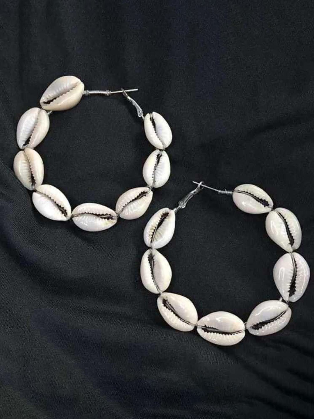 

JMBW INTERNATIONAL Contemporary Hoop Earrings, White