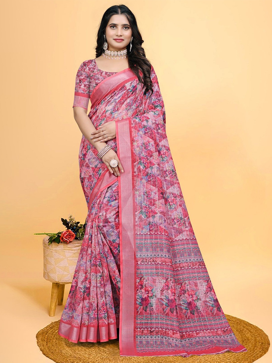 

SHOBHA SAREES Floral Printed Zari Saree, Pink